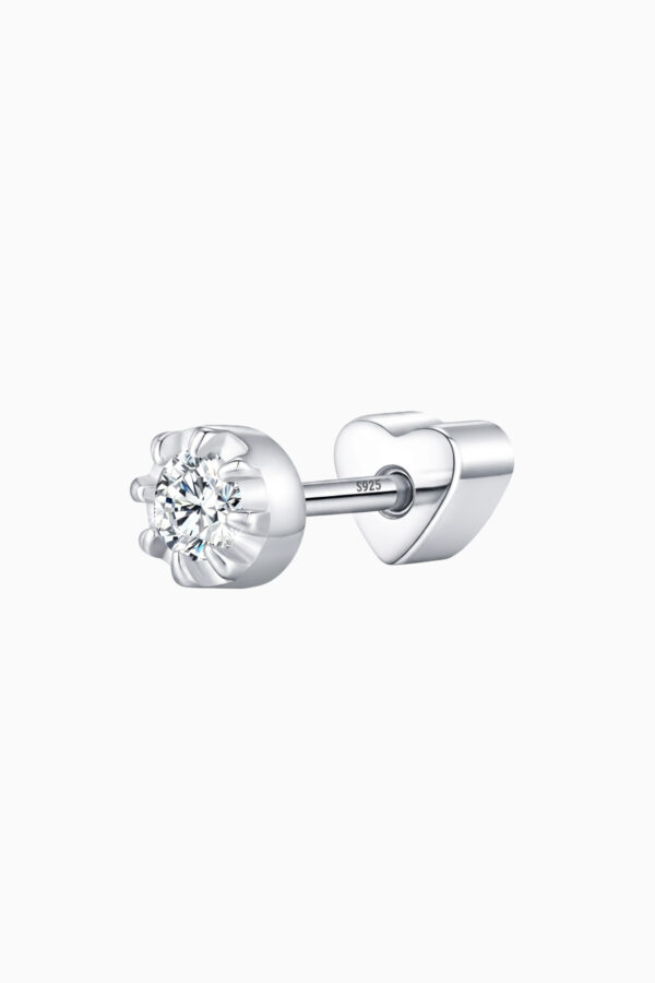 Cercel piercing din argint 925 Manissi Diamond Stone cu moissanite rotund 3mm în montură cu 6 gheare și închidere șurub inimă