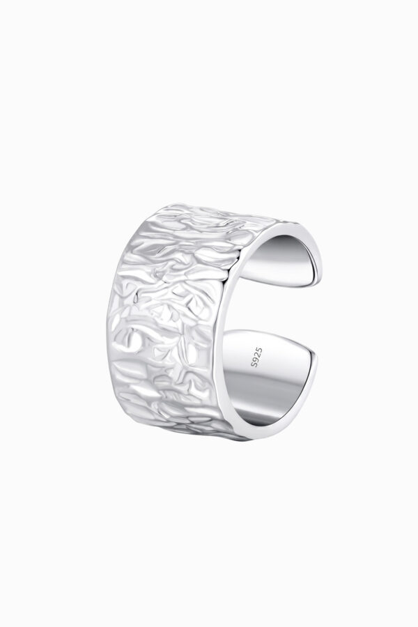 Ear cuff argint 925 rigid Manissi Bold Foil Silver cu textură folie organică, lat 7mm, diametru interior 11mm, fără perforare