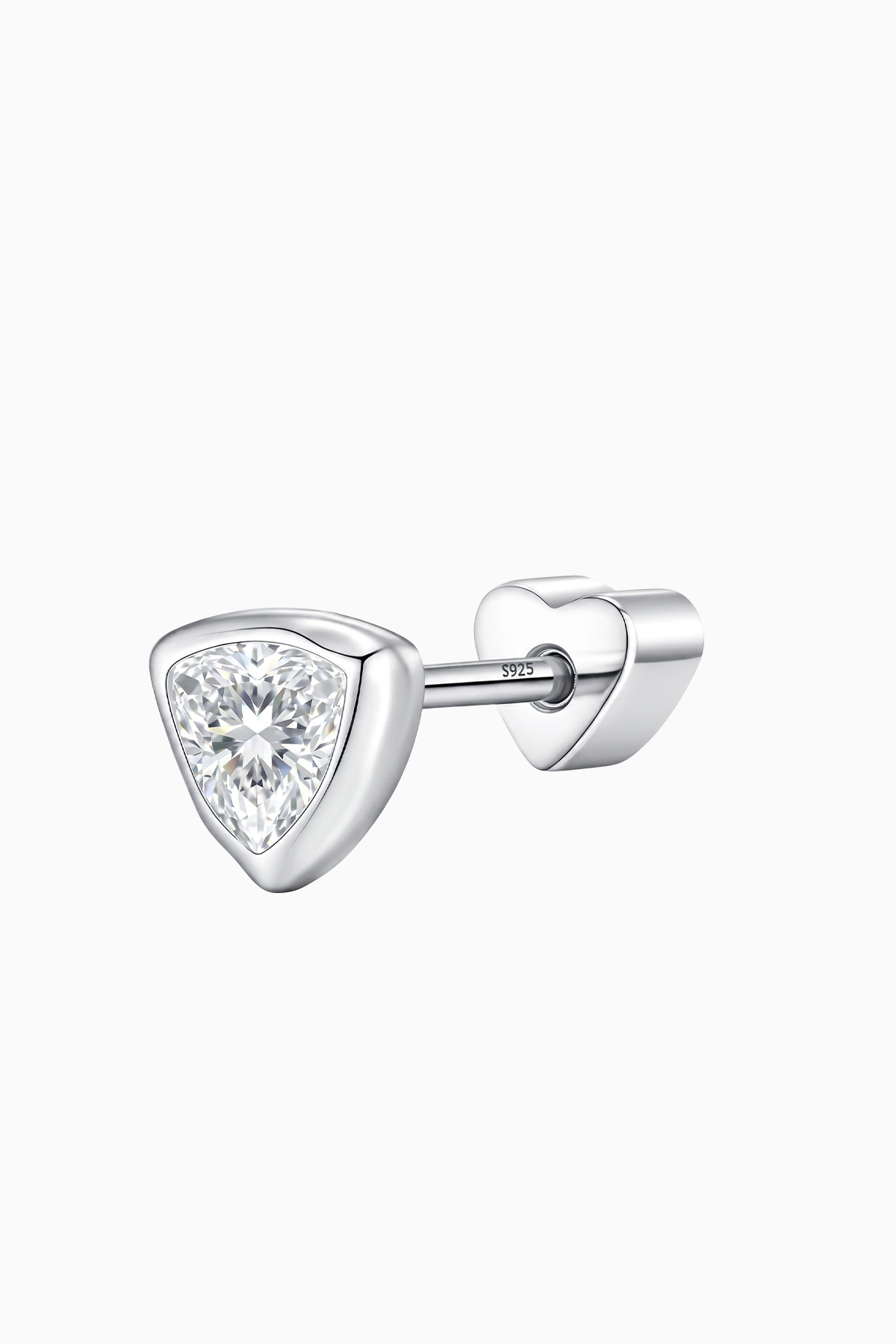 cercel-piercing-din-argint-manissi-diamond-triangle Cercel piercing din argint 925 Manissi Diamond Triangle cu moissanite trillion 4mm 0.3ct în montură bezel și închidere șurub inimă