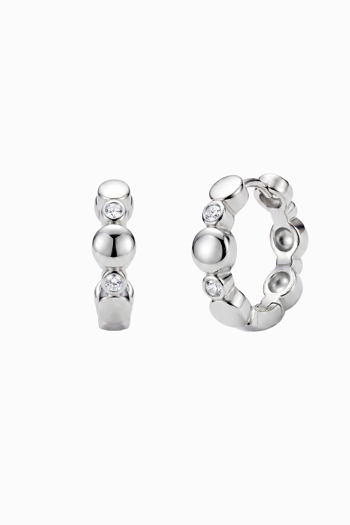 Cercei-din-argint-Manissi-Beads-&-Zirconia-01 cercei argint 925 huggie bile zirconia beads silver vedere interior clicker manissi