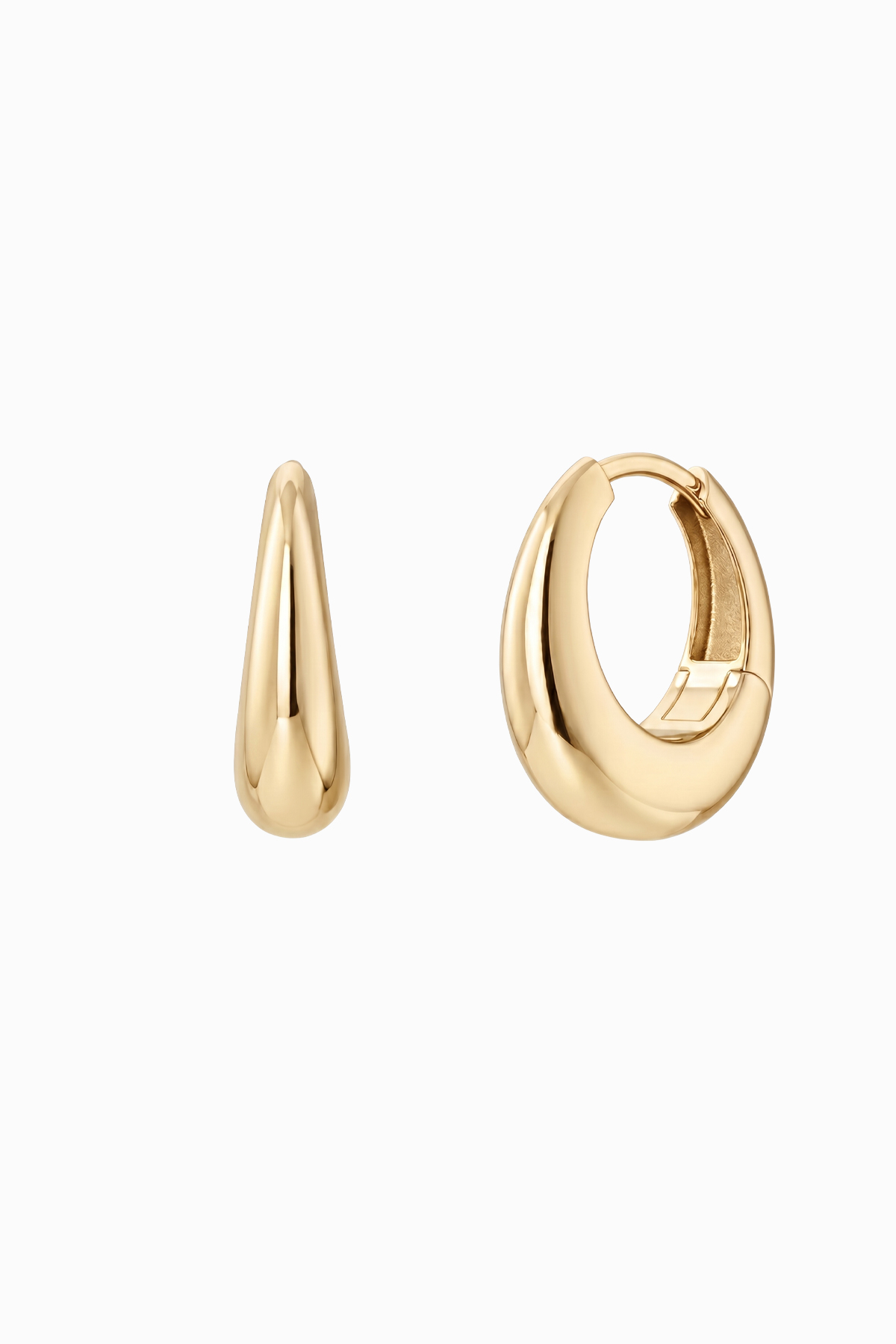 Cercei-din-argint-Manissi-Chunky-Smooth-Gold-1200x1800 Cercei huggie argint 925 placați aur galben Manissi Chunky Smooth Gold cu formă ovală voluminoasă, grosime 4mm, dimensiuni 1.7x1.7cm, finisaj lucios auriu