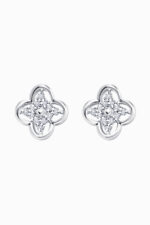 Cercei stud din argint 925 Manissi Zircon Clover Silver cu design trifoi 8mm și zirconie pavé pe 4 petale, vedere față